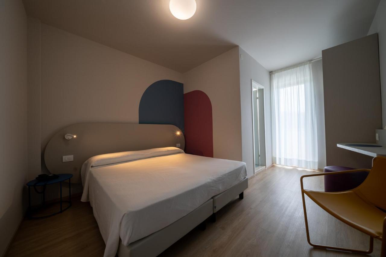Hotel Smeraldo Λινιάνο Σαμπιαντόρο Εξωτερικό φωτογραφία