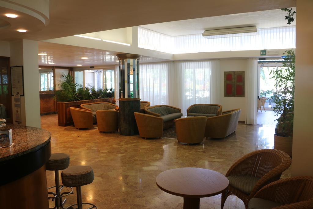 Hotel Smeraldo Λινιάνο Σαμπιαντόρο Εξωτερικό φωτογραφία