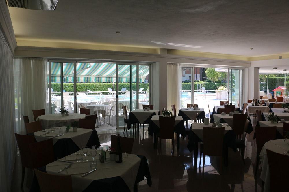 Hotel Smeraldo Λινιάνο Σαμπιαντόρο Εξωτερικό φωτογραφία
