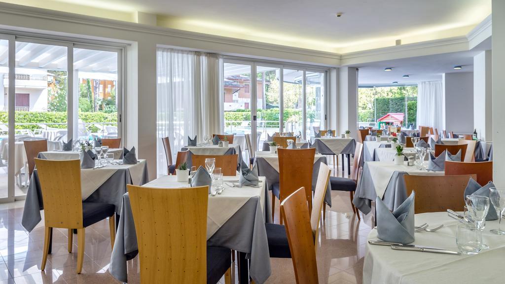 Hotel Smeraldo Λινιάνο Σαμπιαντόρο Εξωτερικό φωτογραφία