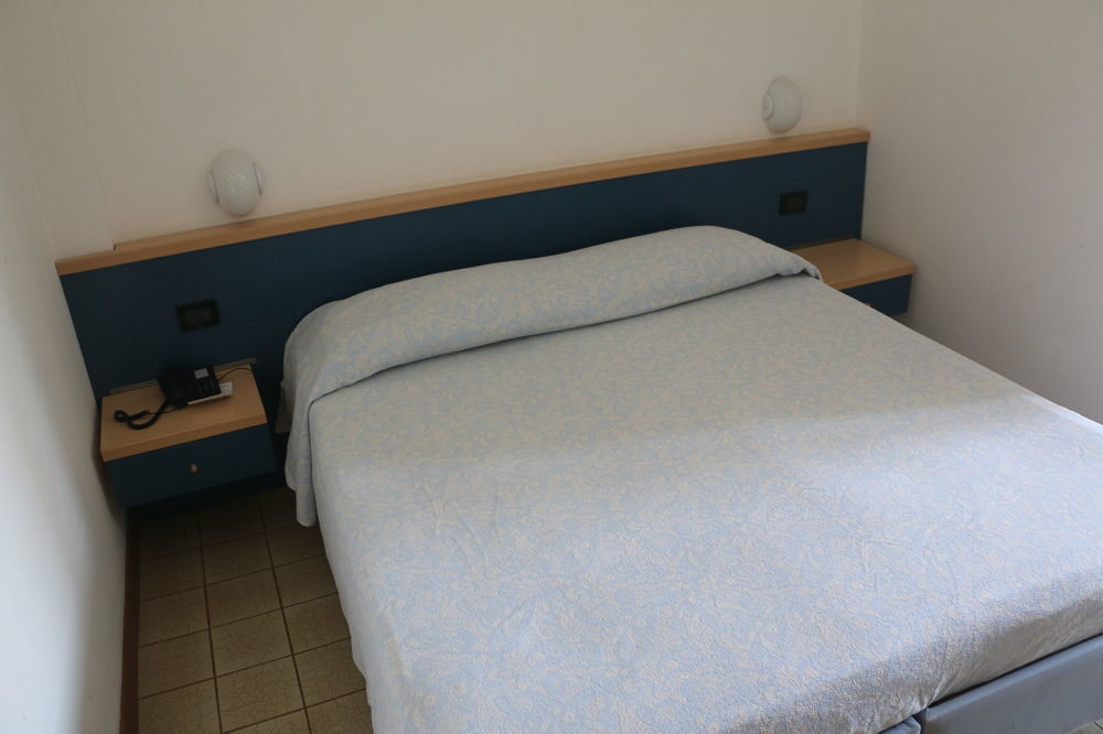 Hotel Smeraldo Λινιάνο Σαμπιαντόρο Εξωτερικό φωτογραφία