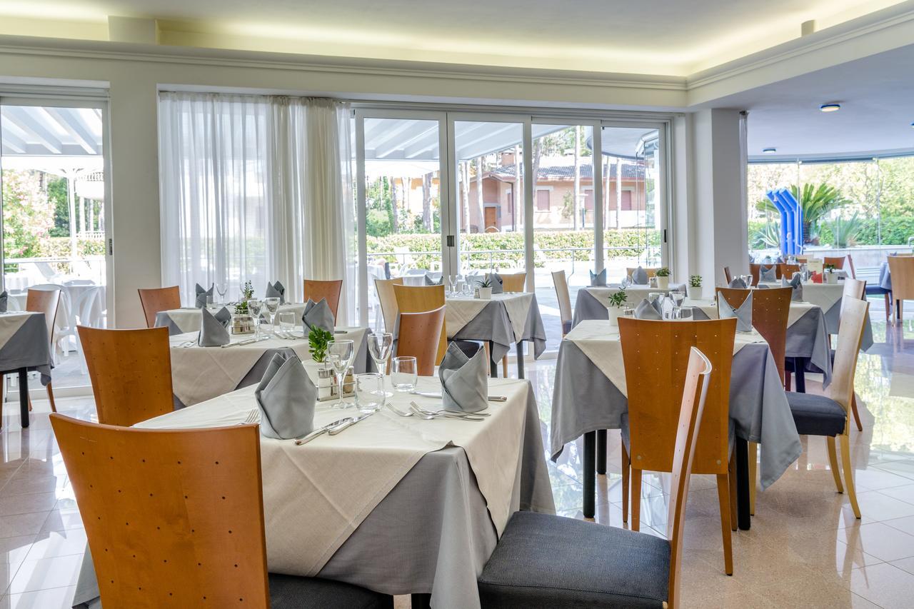 Hotel Smeraldo Λινιάνο Σαμπιαντόρο Εξωτερικό φωτογραφία