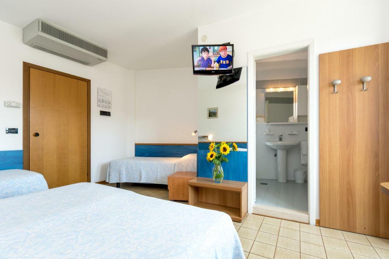 Hotel Smeraldo Λινιάνο Σαμπιαντόρο Εξωτερικό φωτογραφία