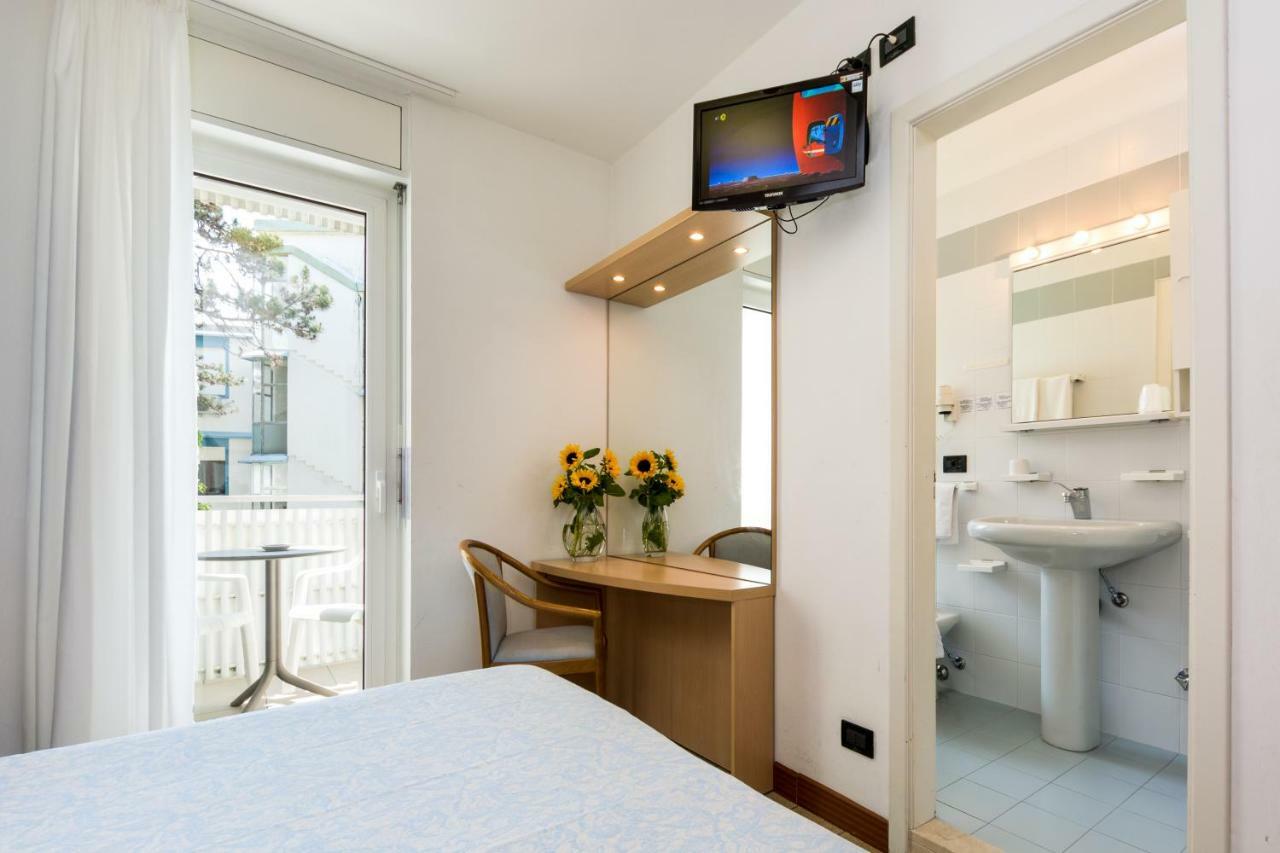 Hotel Smeraldo Λινιάνο Σαμπιαντόρο Εξωτερικό φωτογραφία